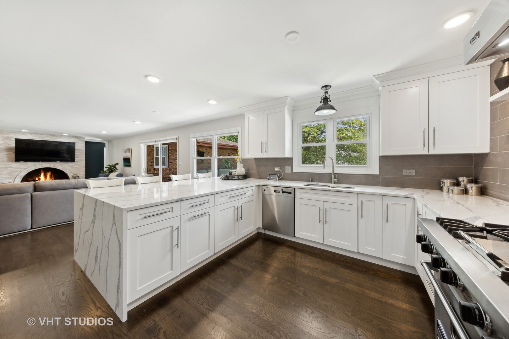 8460 Dolfor Cove