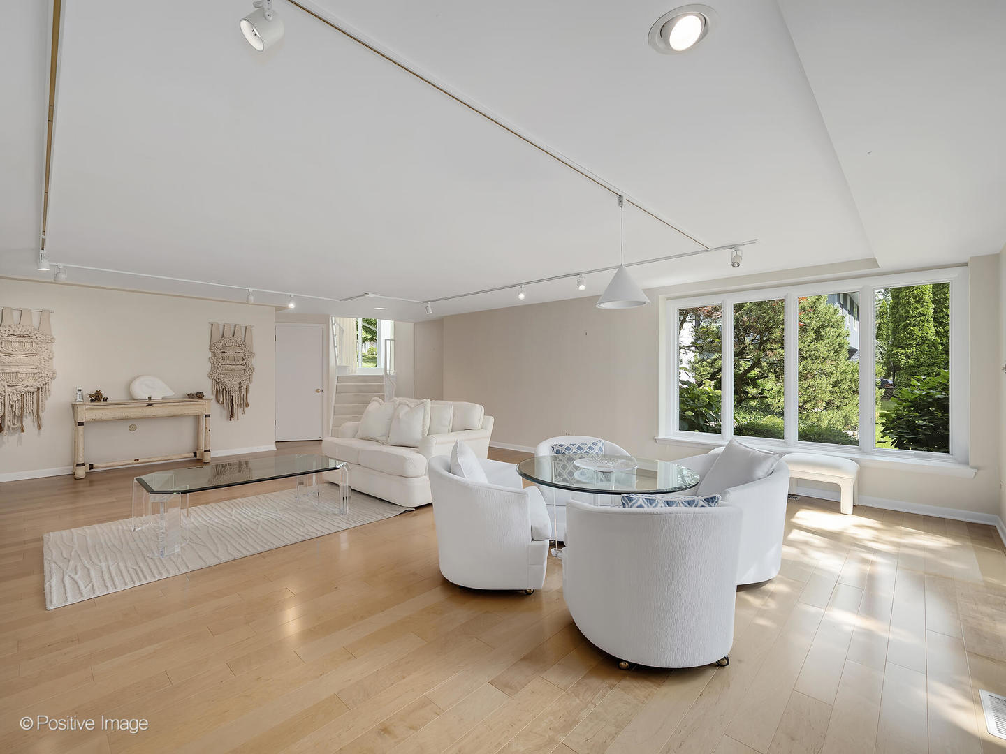 1025 Laurie Lane