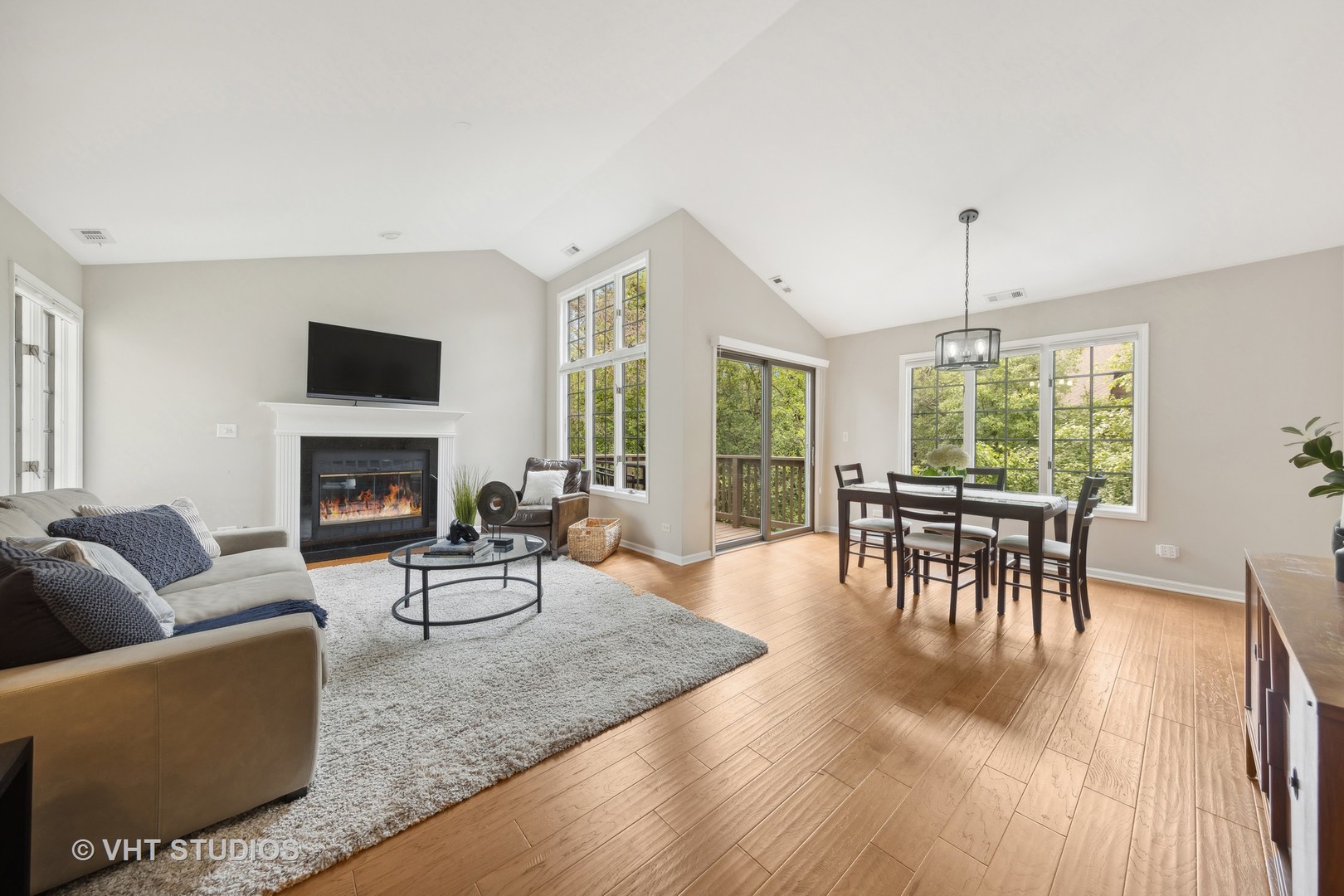 1121 Foxtail Court Unit: 1121