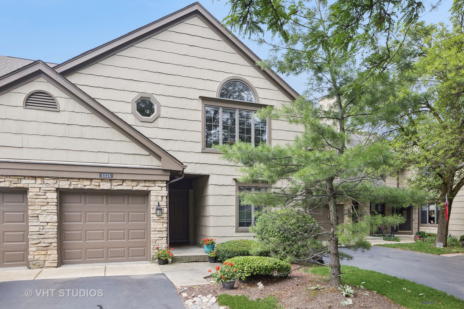 1121 Foxtail Court Unit: 1121