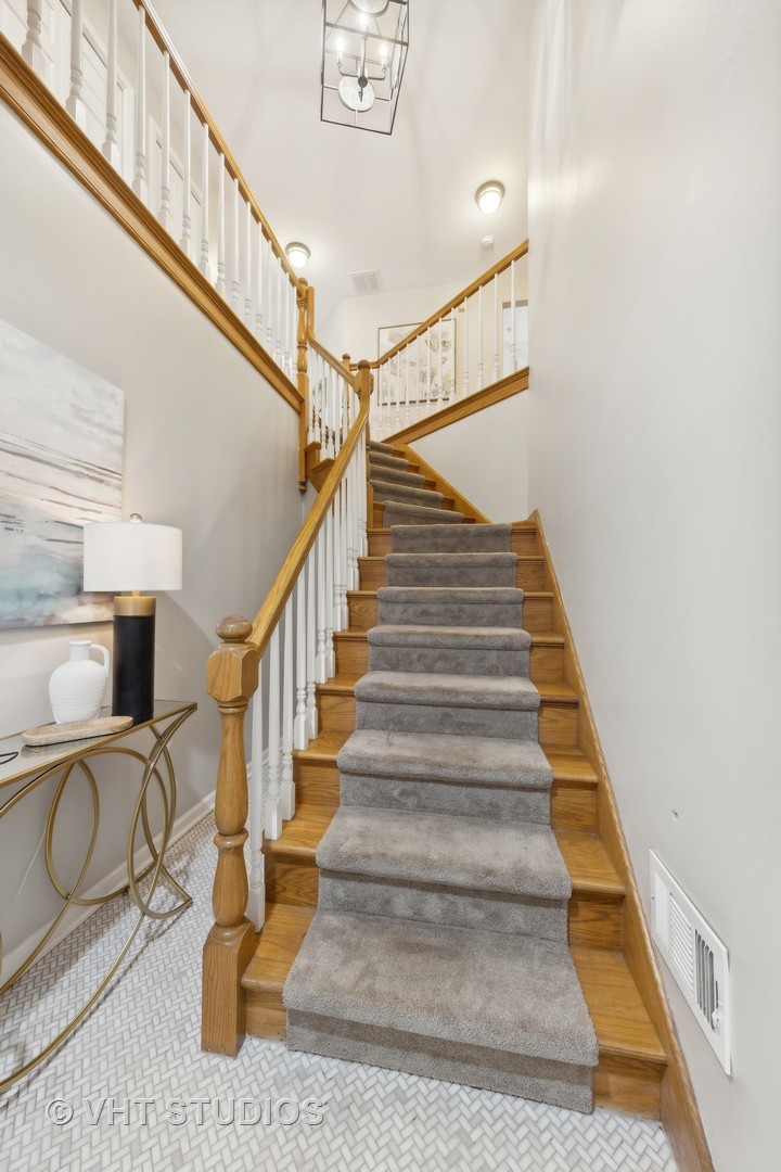 1121 Foxtail Court Unit: 1121