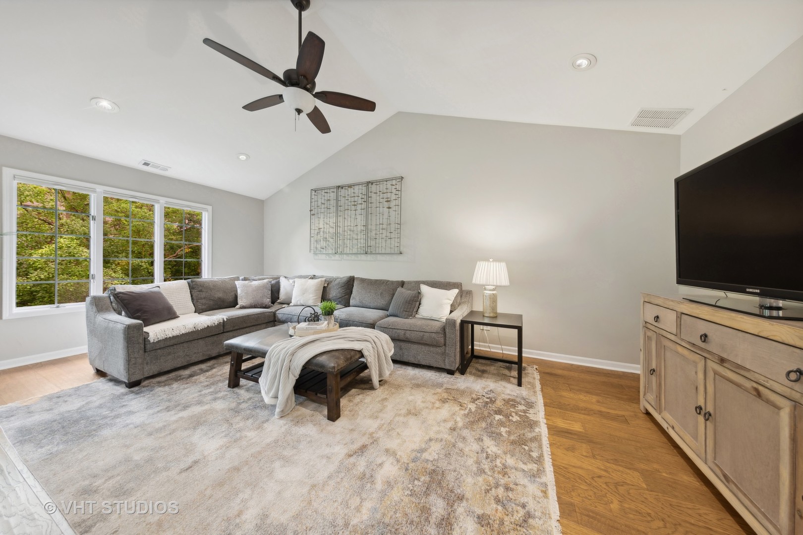 1121 Foxtail Court Unit: 1121