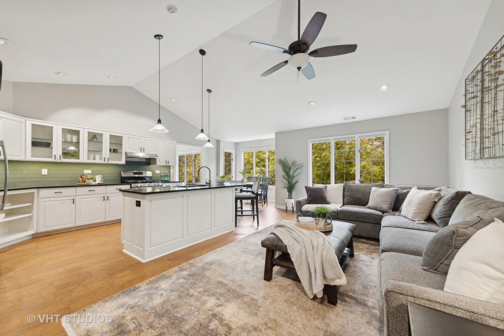 1121 Foxtail Court Unit: 1121