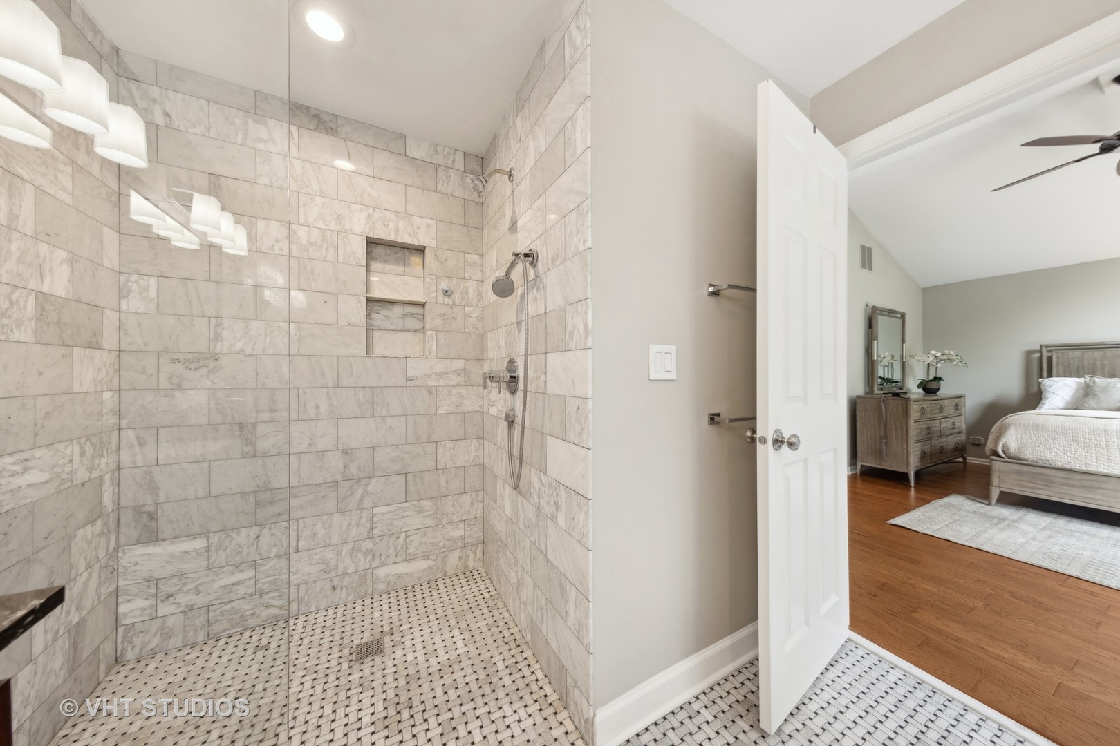 1121 Foxtail Court Unit: 1121