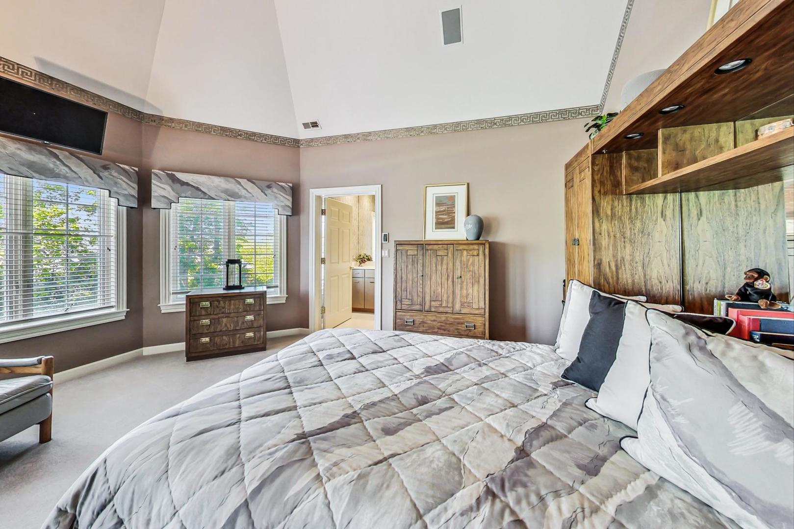 82 Breakenridge Farm