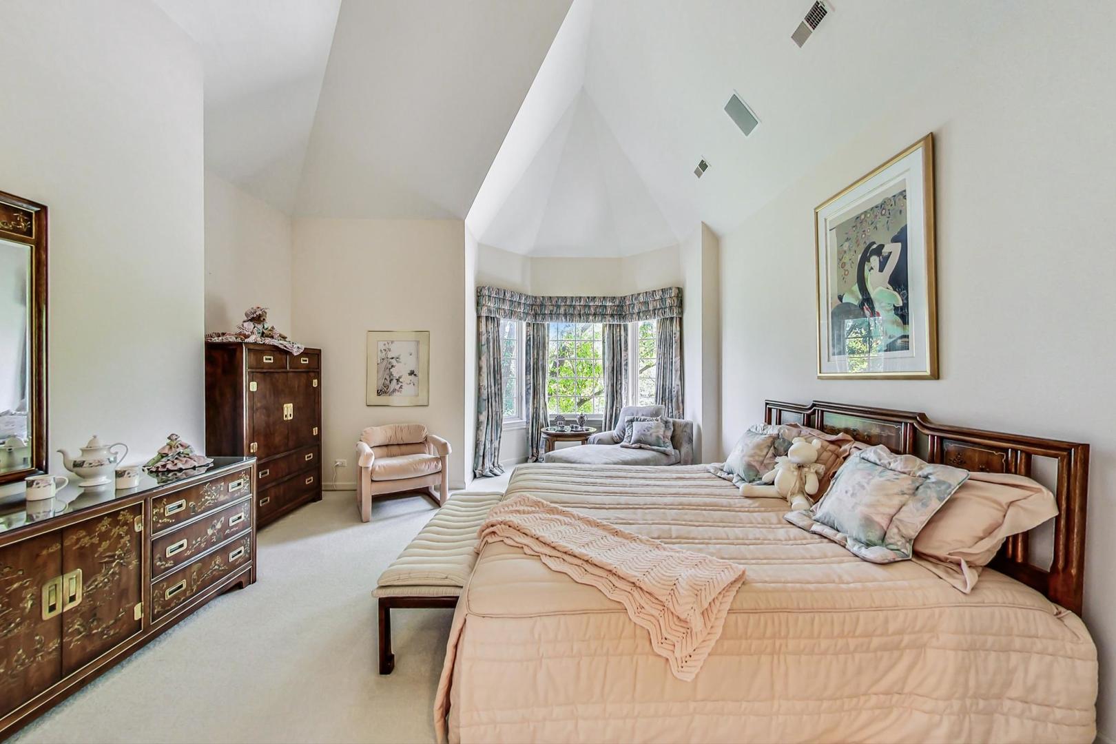 82 Breakenridge Farm