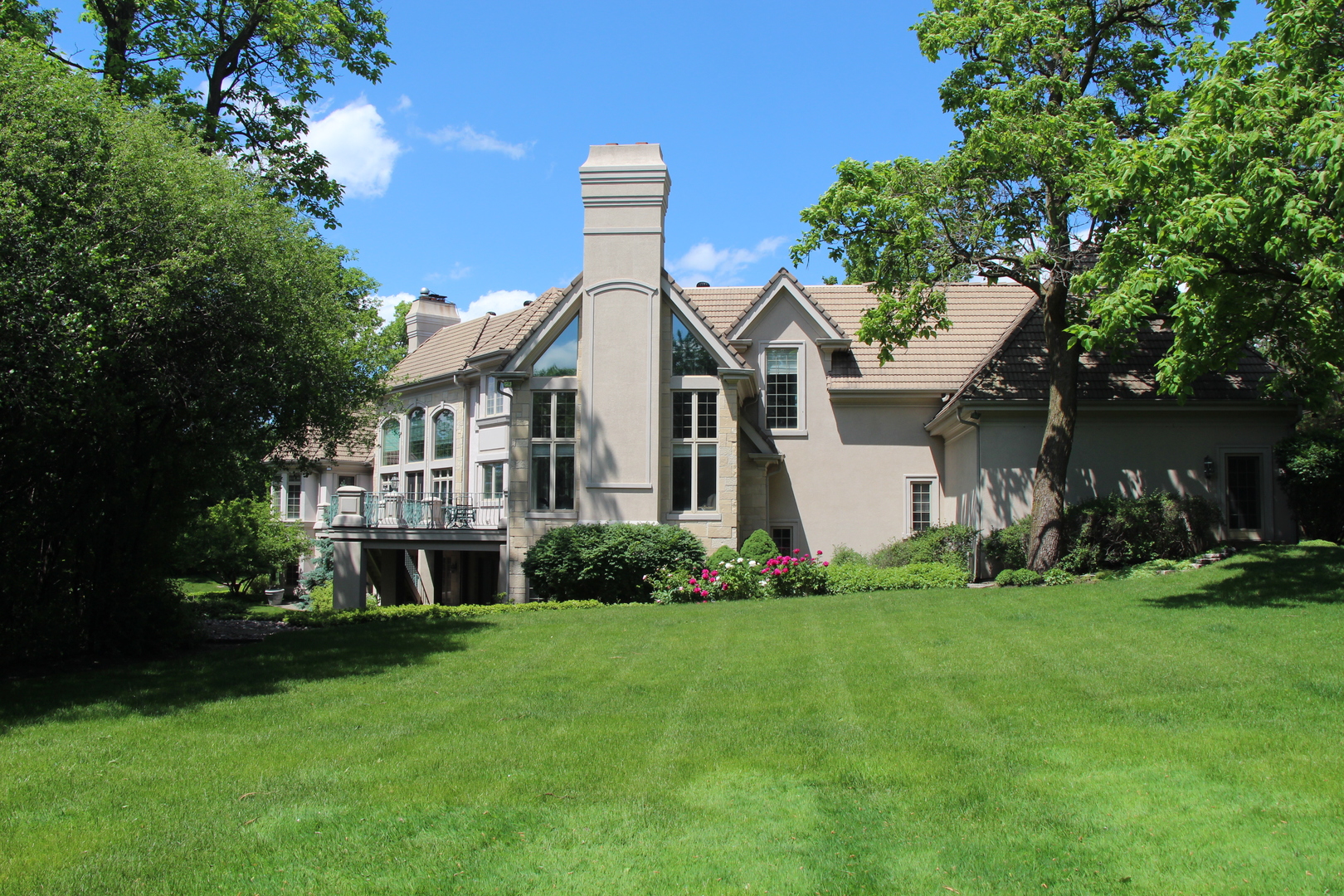 82 Breakenridge Farm