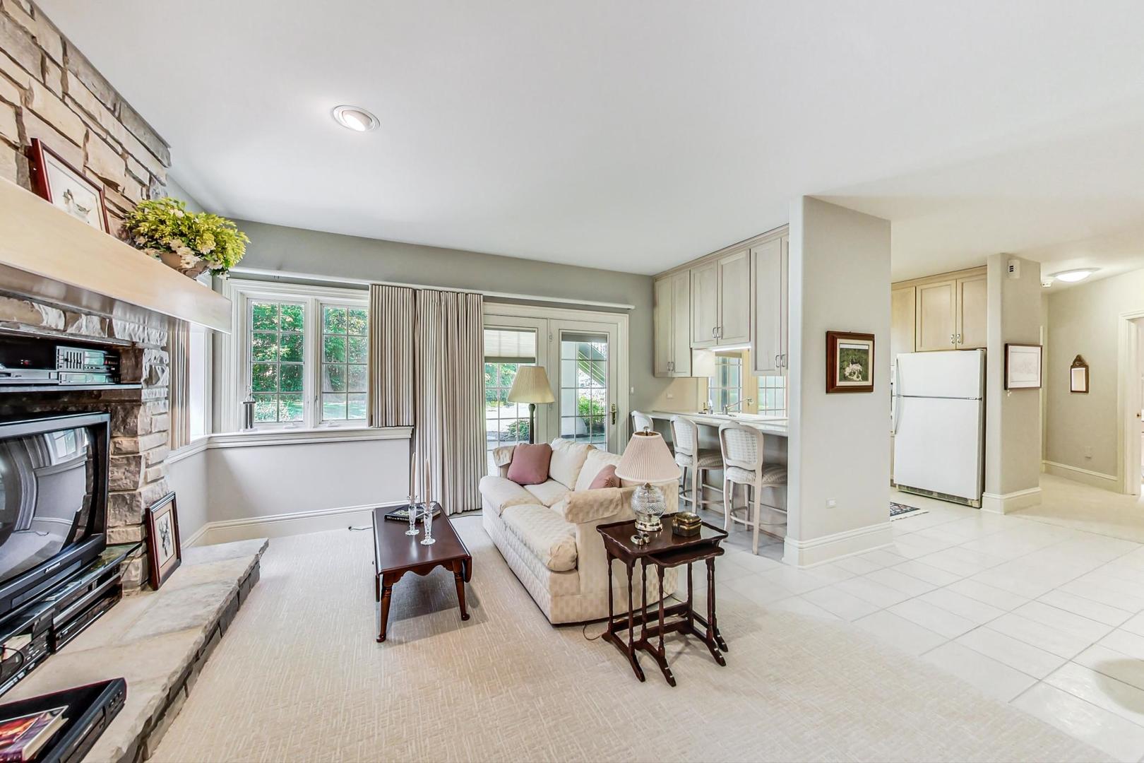 82 Breakenridge Farm