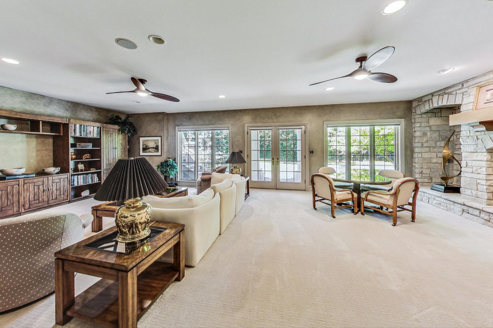 82 Breakenridge Farm