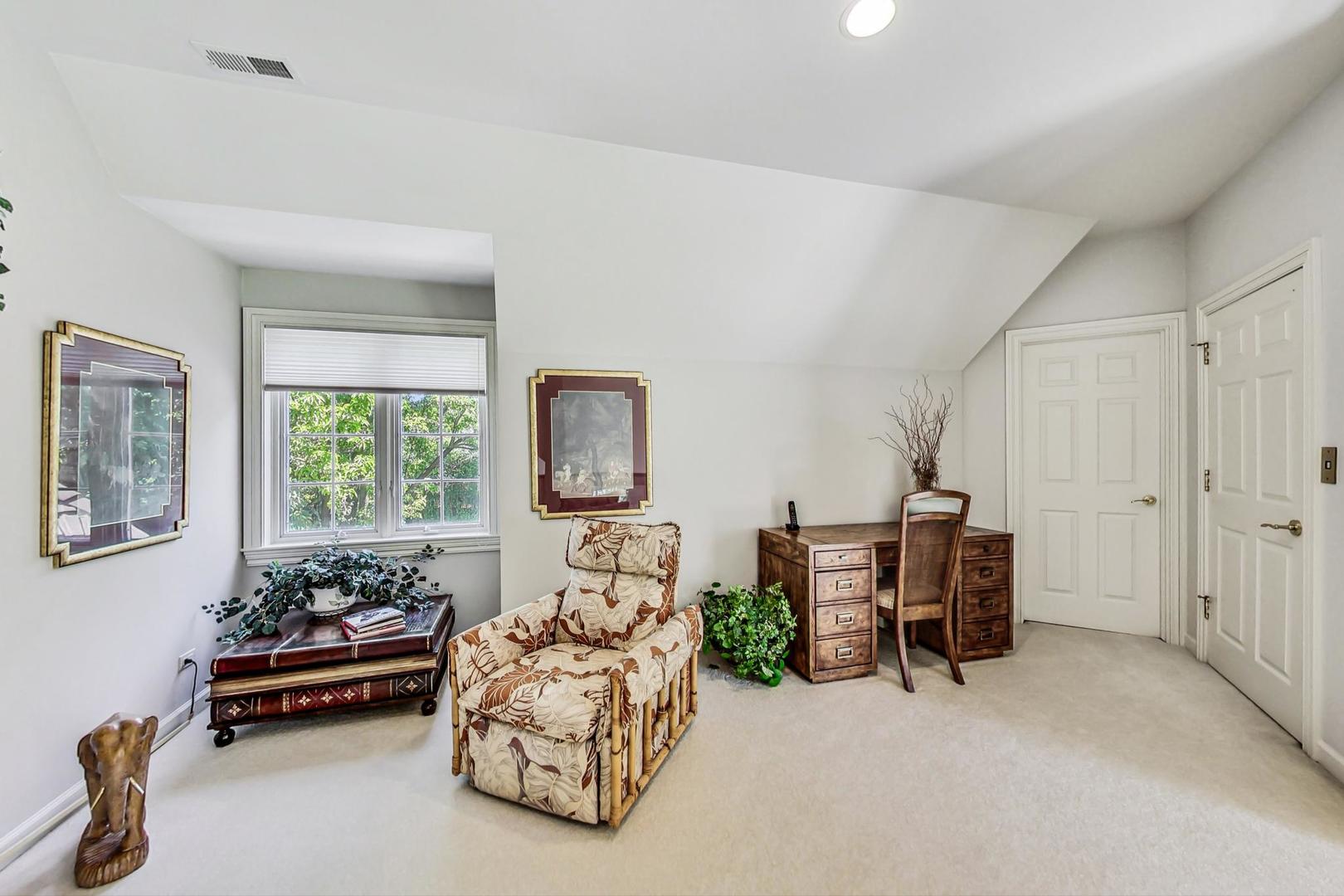 82 Breakenridge Farm