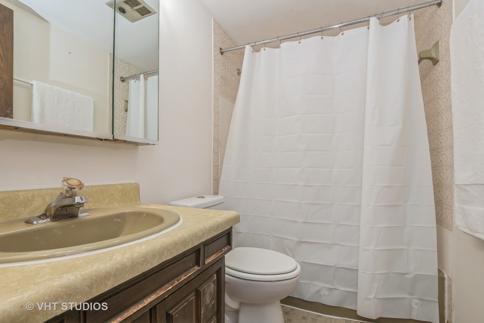 12825 S Kenneth Avenue Unit: D6