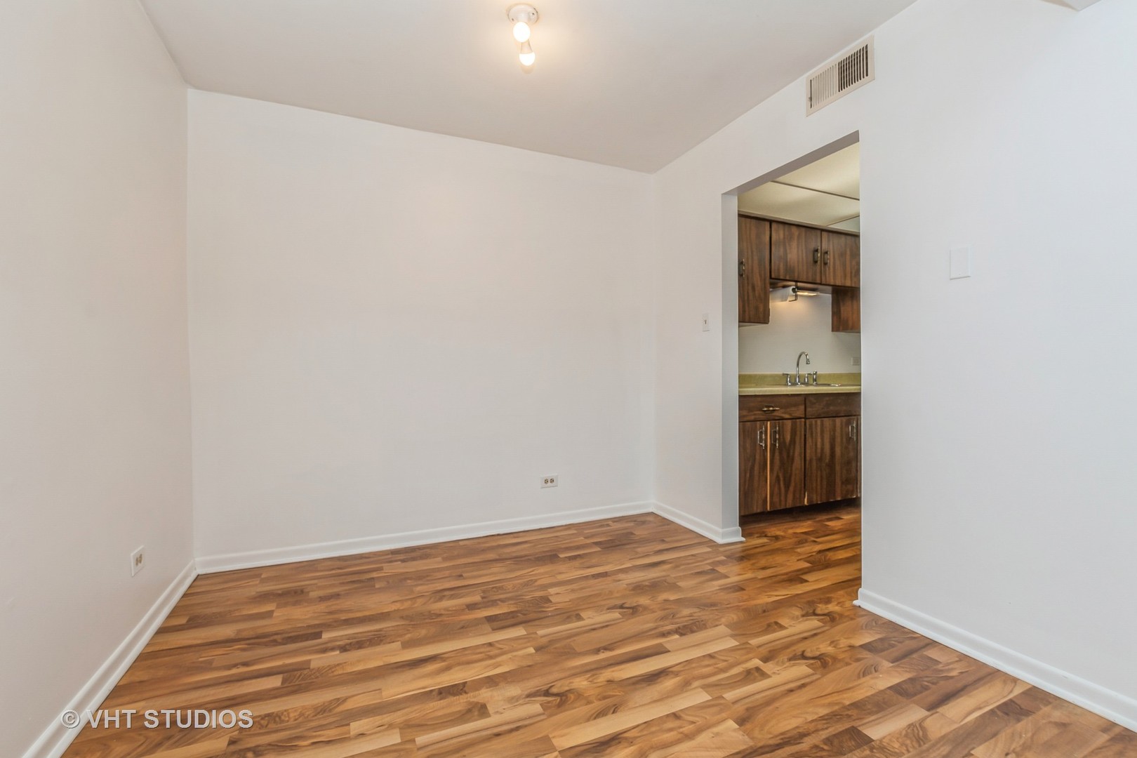 12825 S Kenneth Avenue Unit: D6