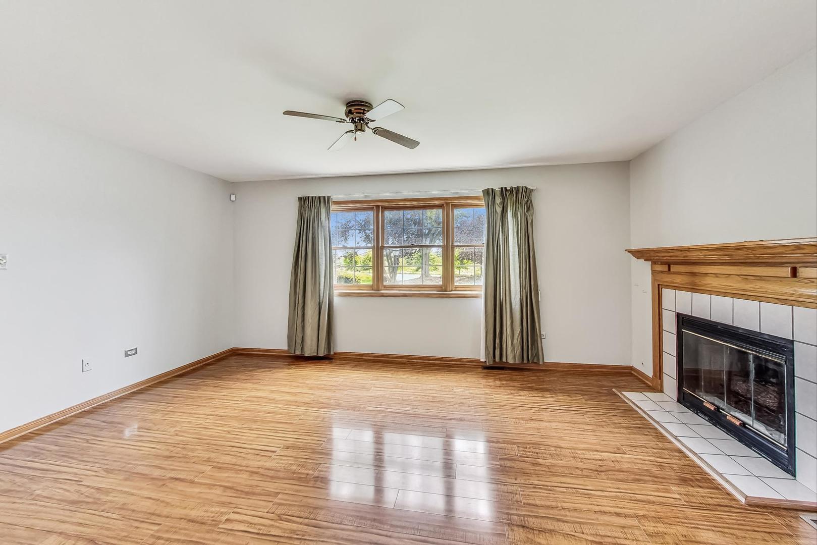10083 Cambridge Drive Unit: F