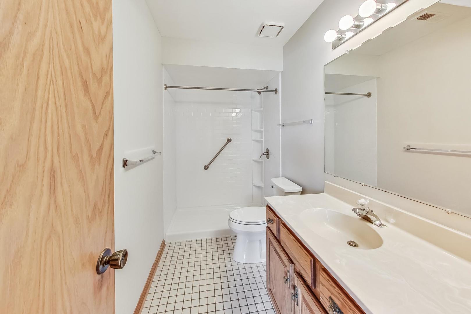 10083 Cambridge Drive Unit: F