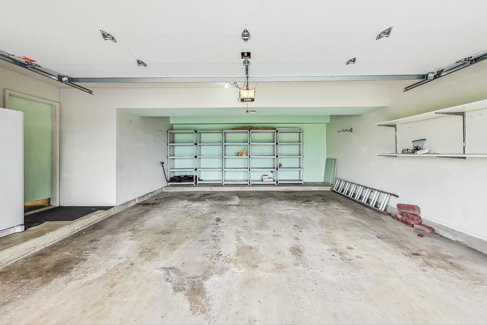 10083 Cambridge Drive Unit: F