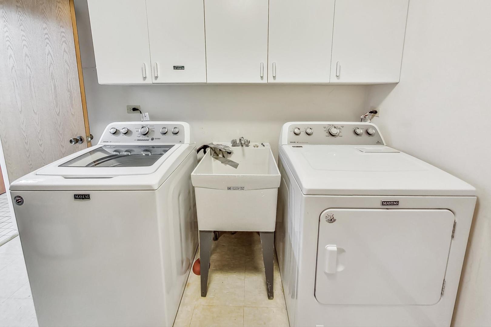 10083 Cambridge Drive Unit: F