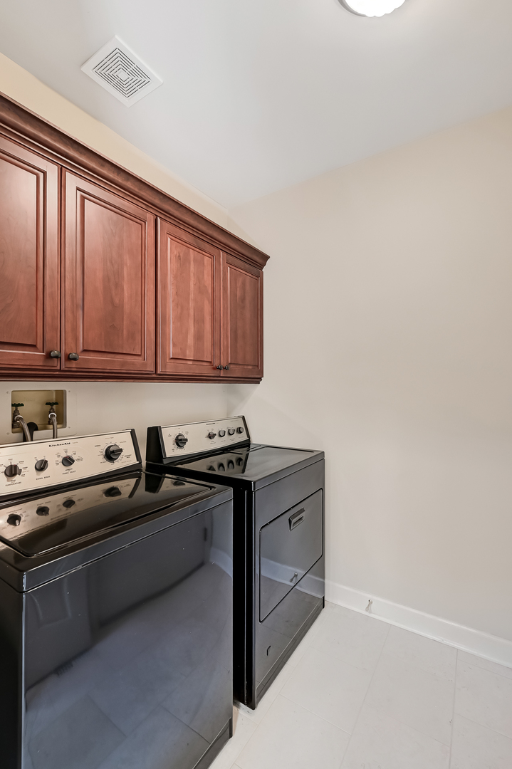 20 Stonehenge Court