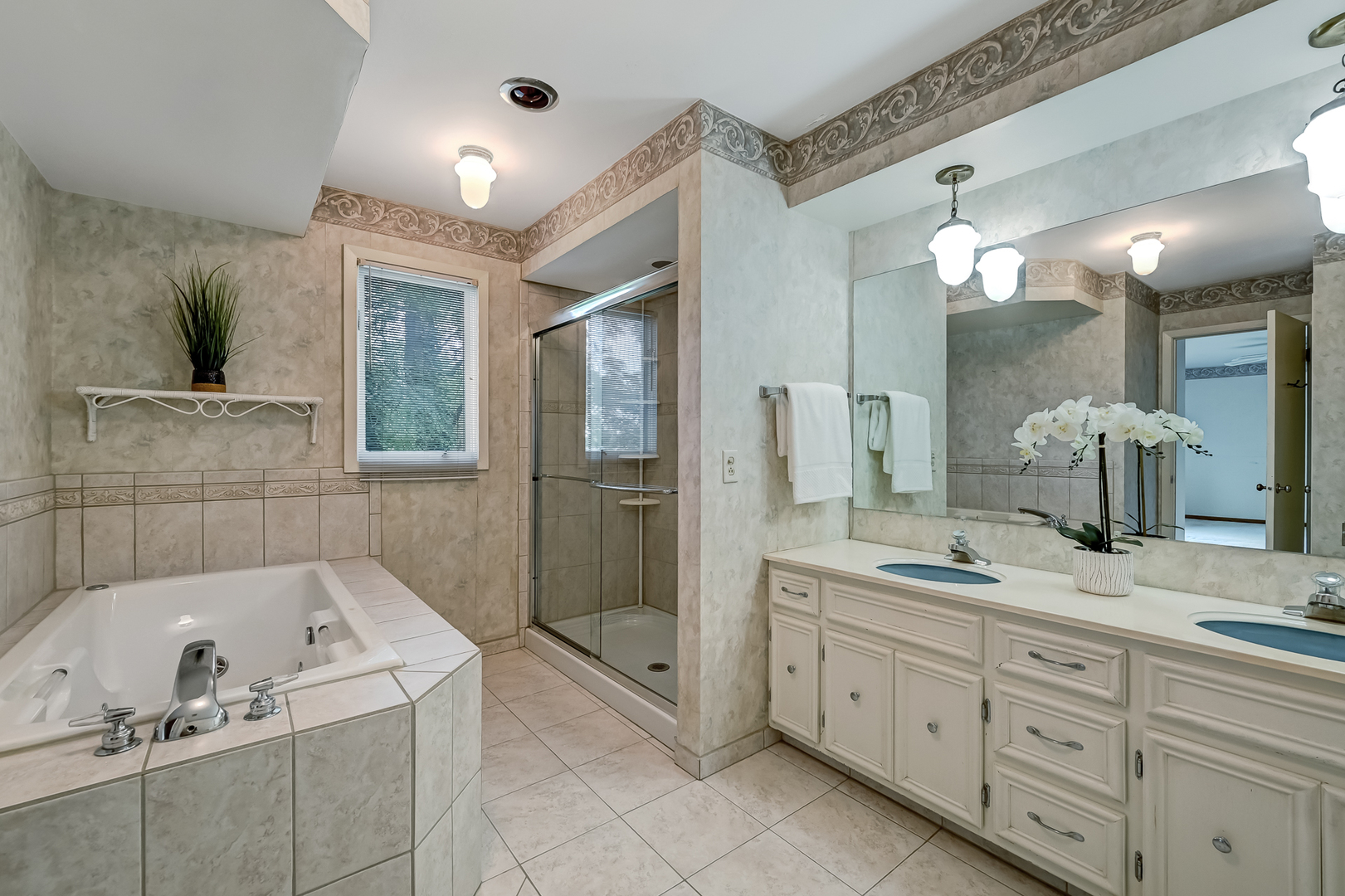 8502 Carriage Green Drive