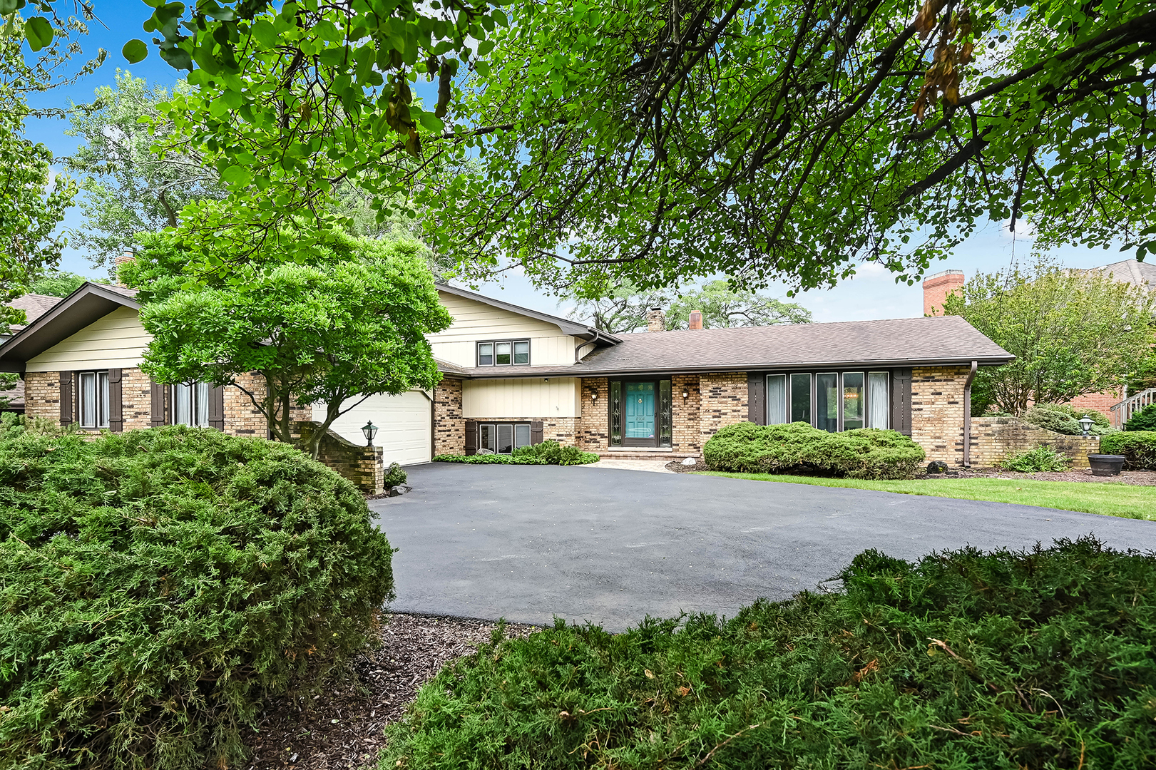 8502 Carriage Green Drive