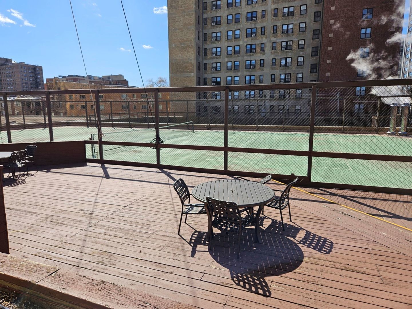 2650 N Lakeview Avenue Unit: 1307