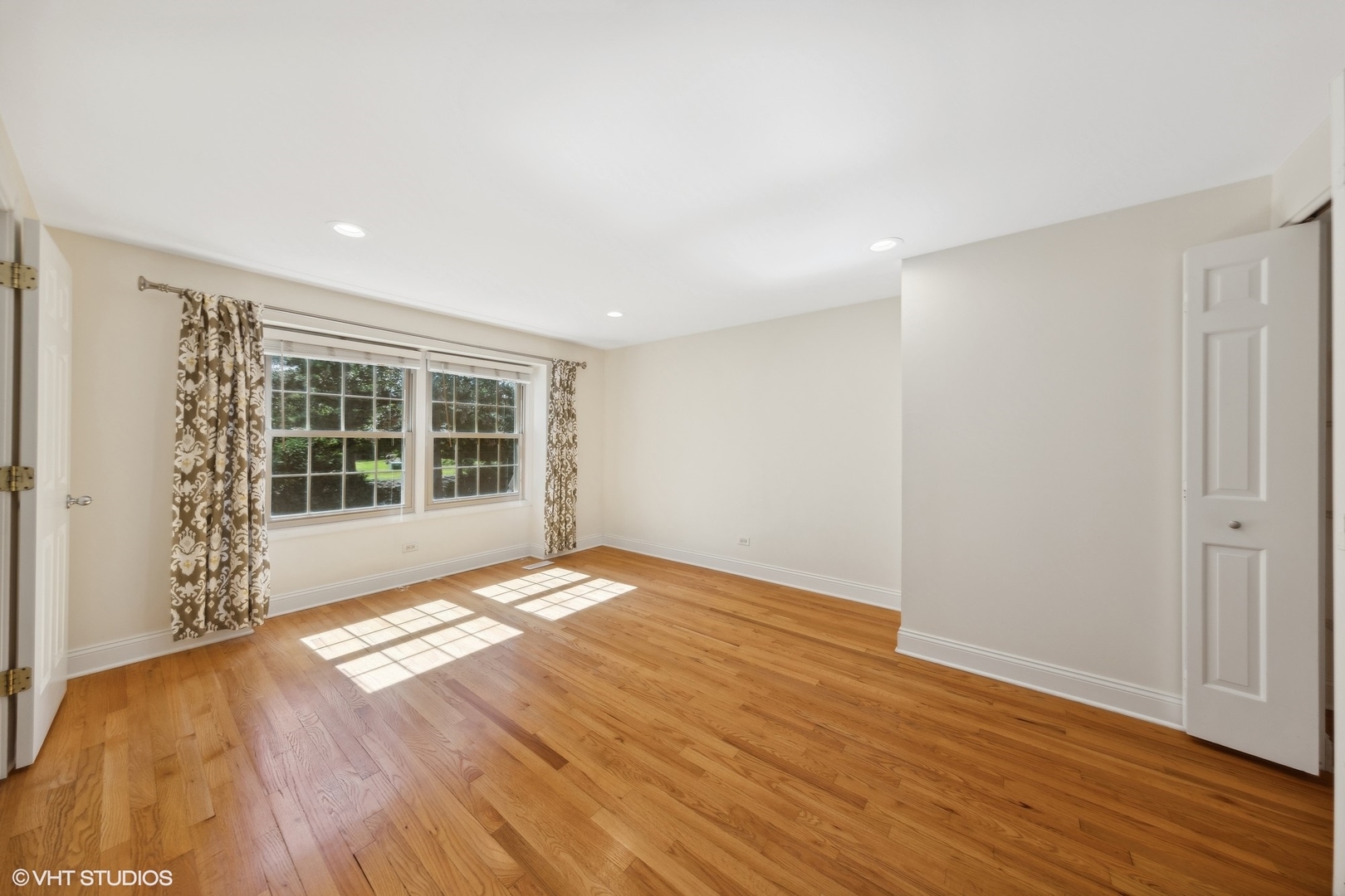 2S750 AVENUE ORLEANS
