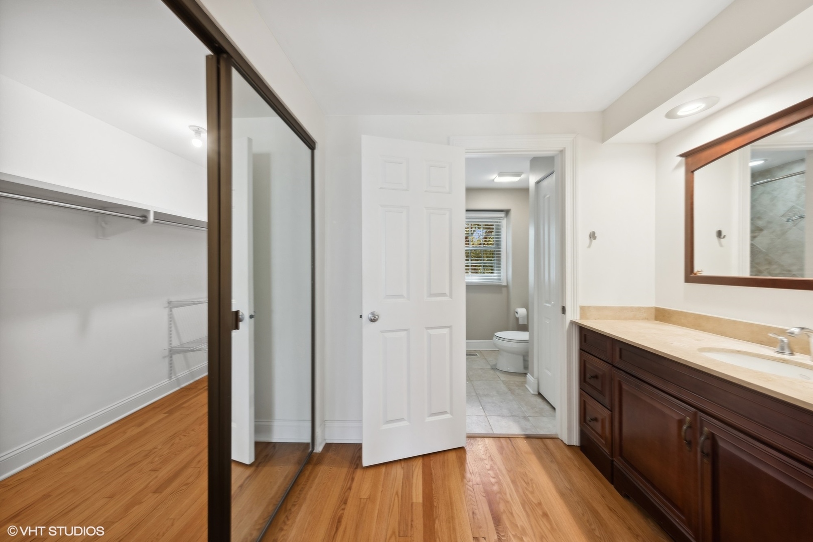 2S750 AVENUE ORLEANS