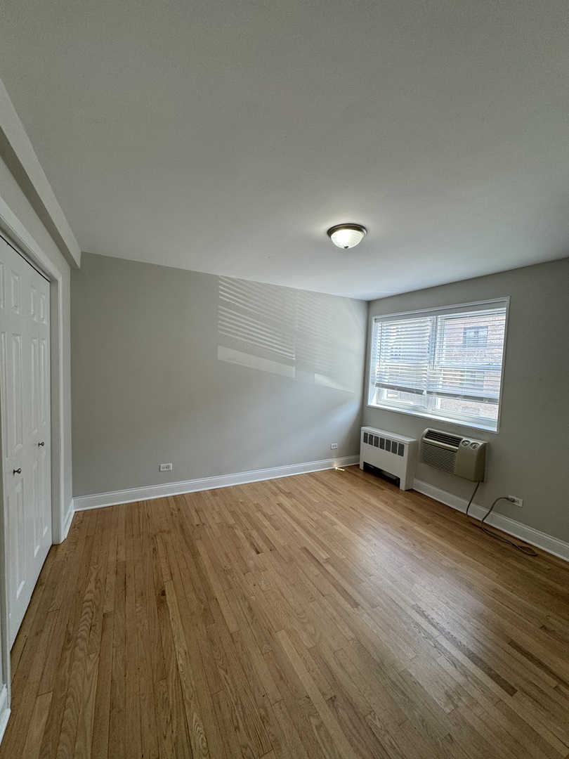7429 N Ridge Boulevard Unit: GE