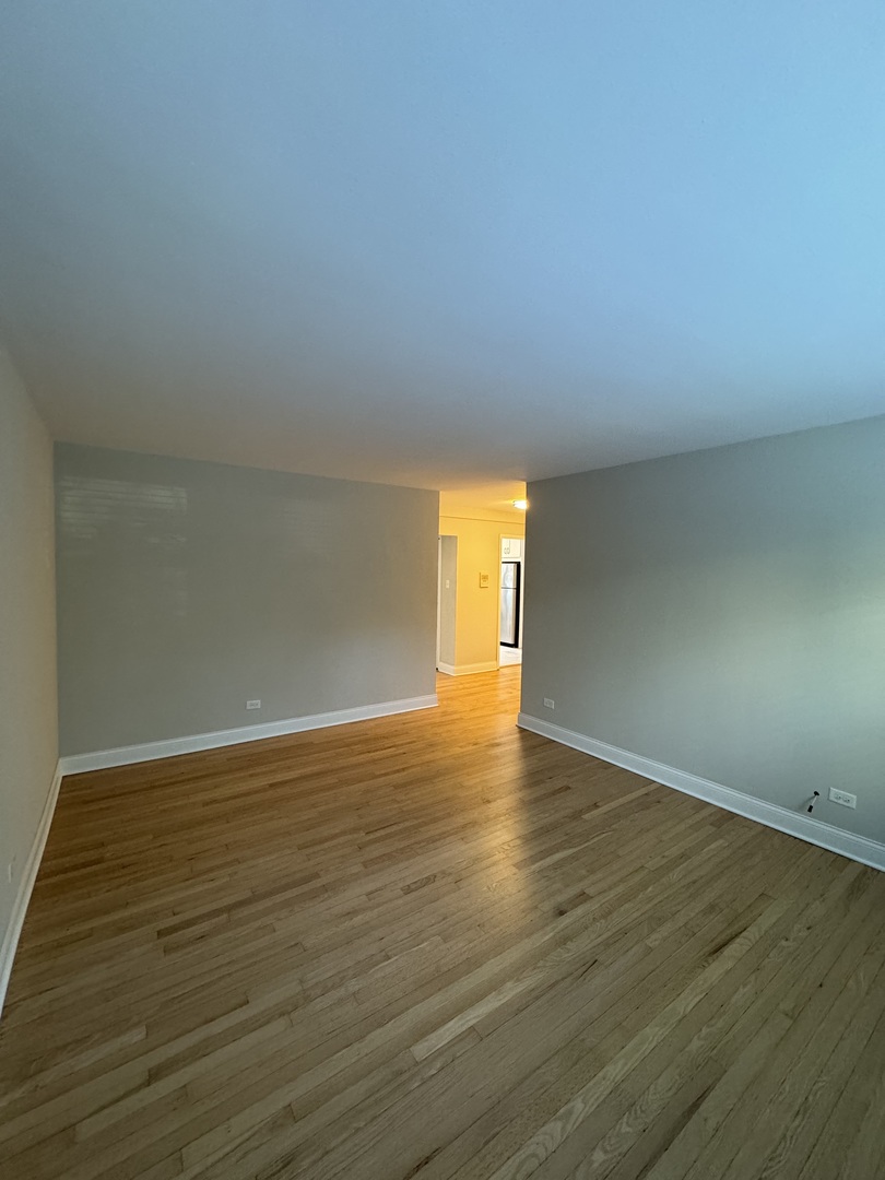 7429 N Ridge Boulevard Unit: GE