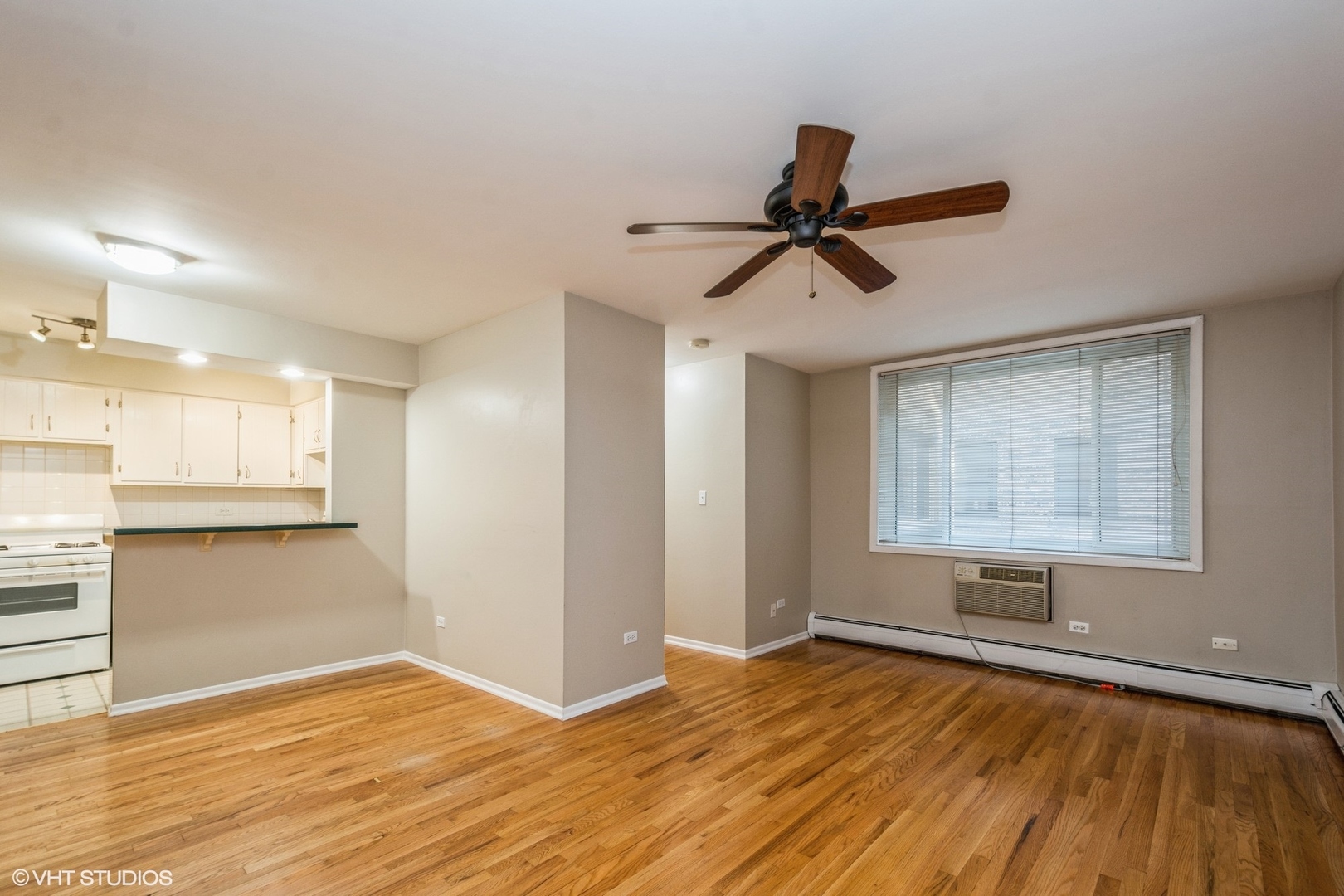 510 W Fullerton Parkway Unit: 308