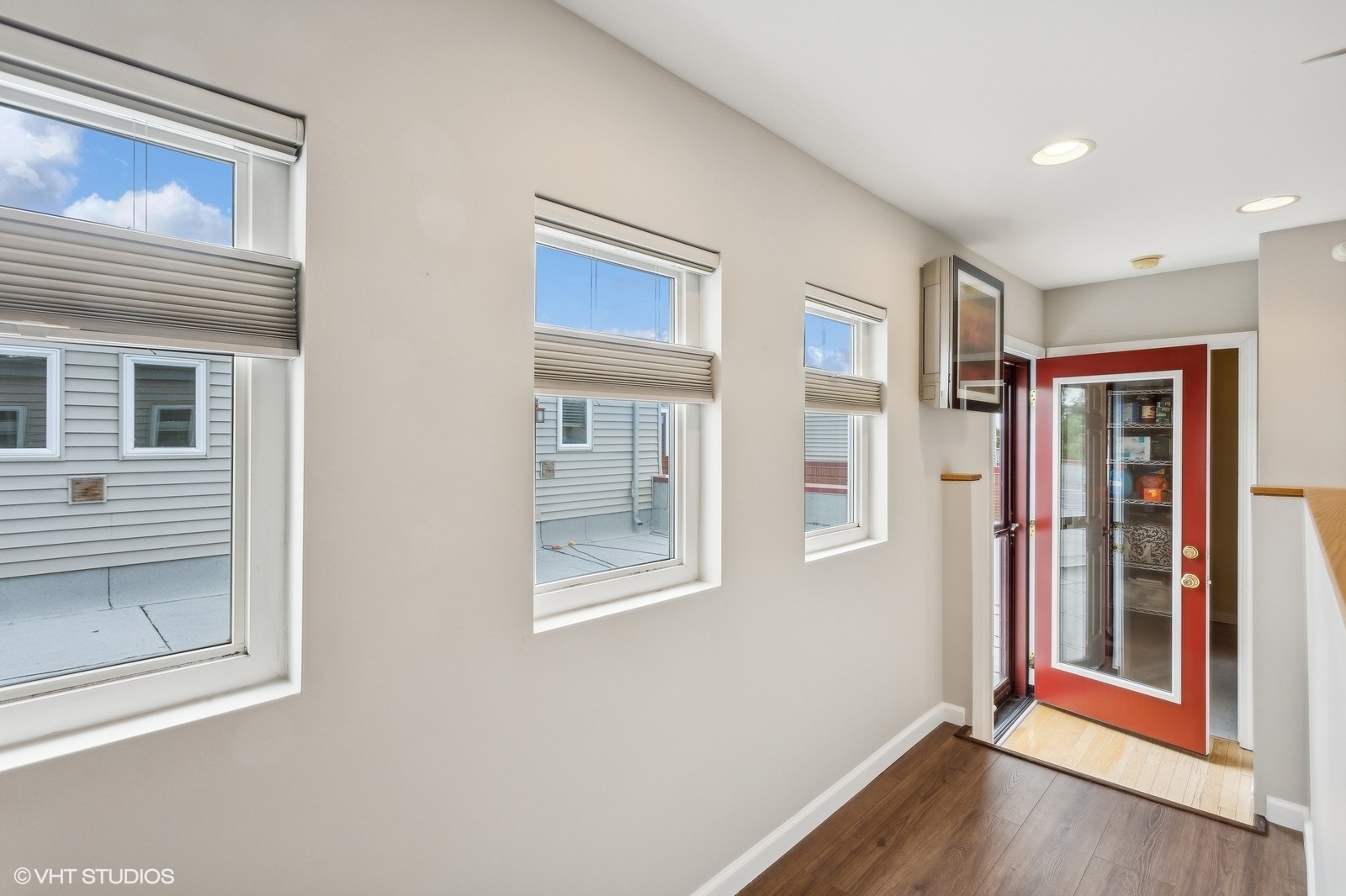 533 Chicago Avenue Unit: H