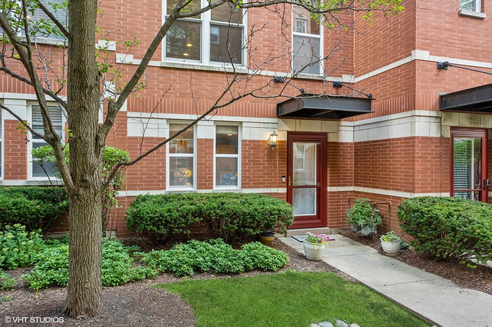 533 Chicago Avenue Unit: H