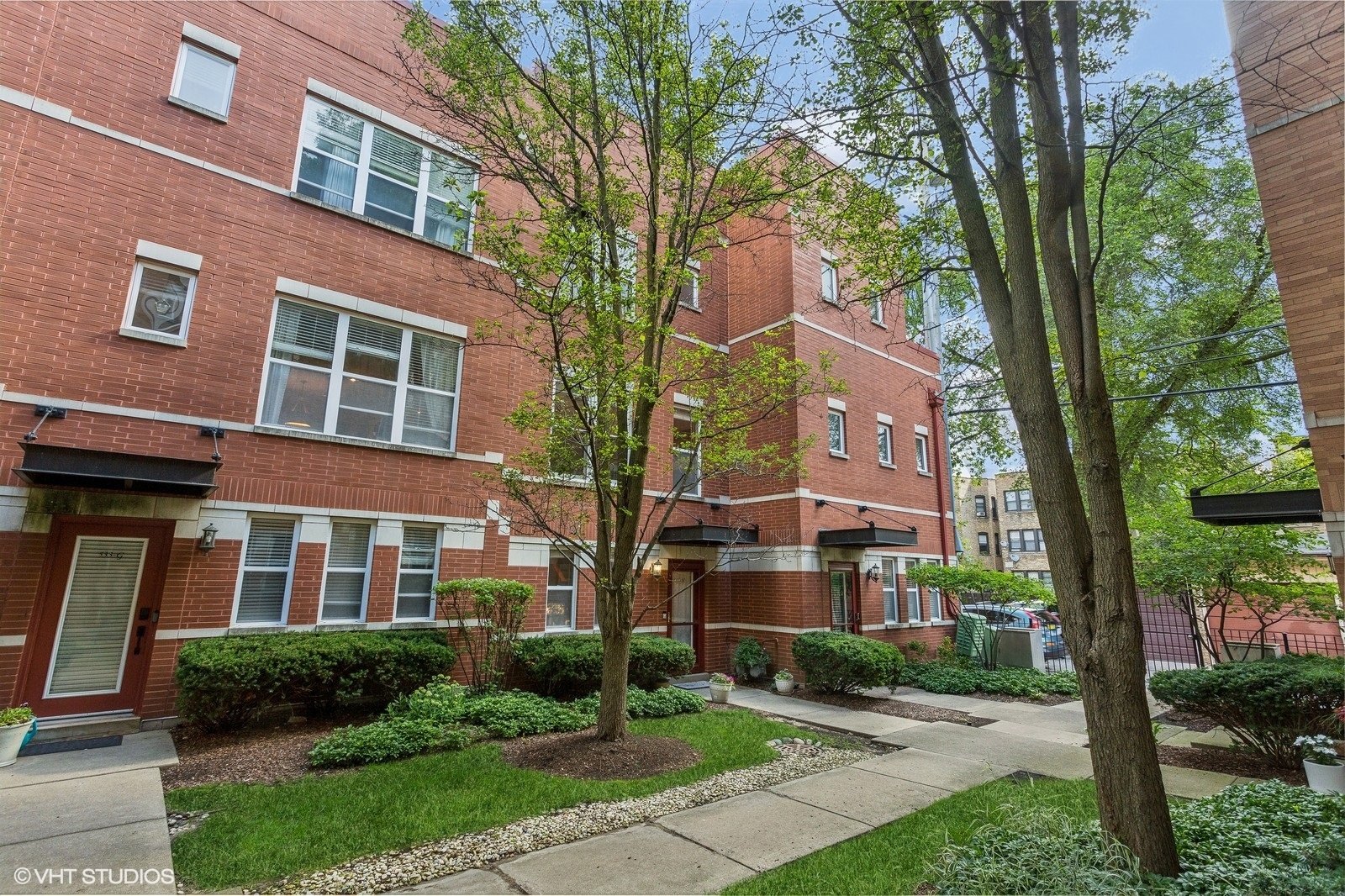 533 Chicago Avenue Unit: H
