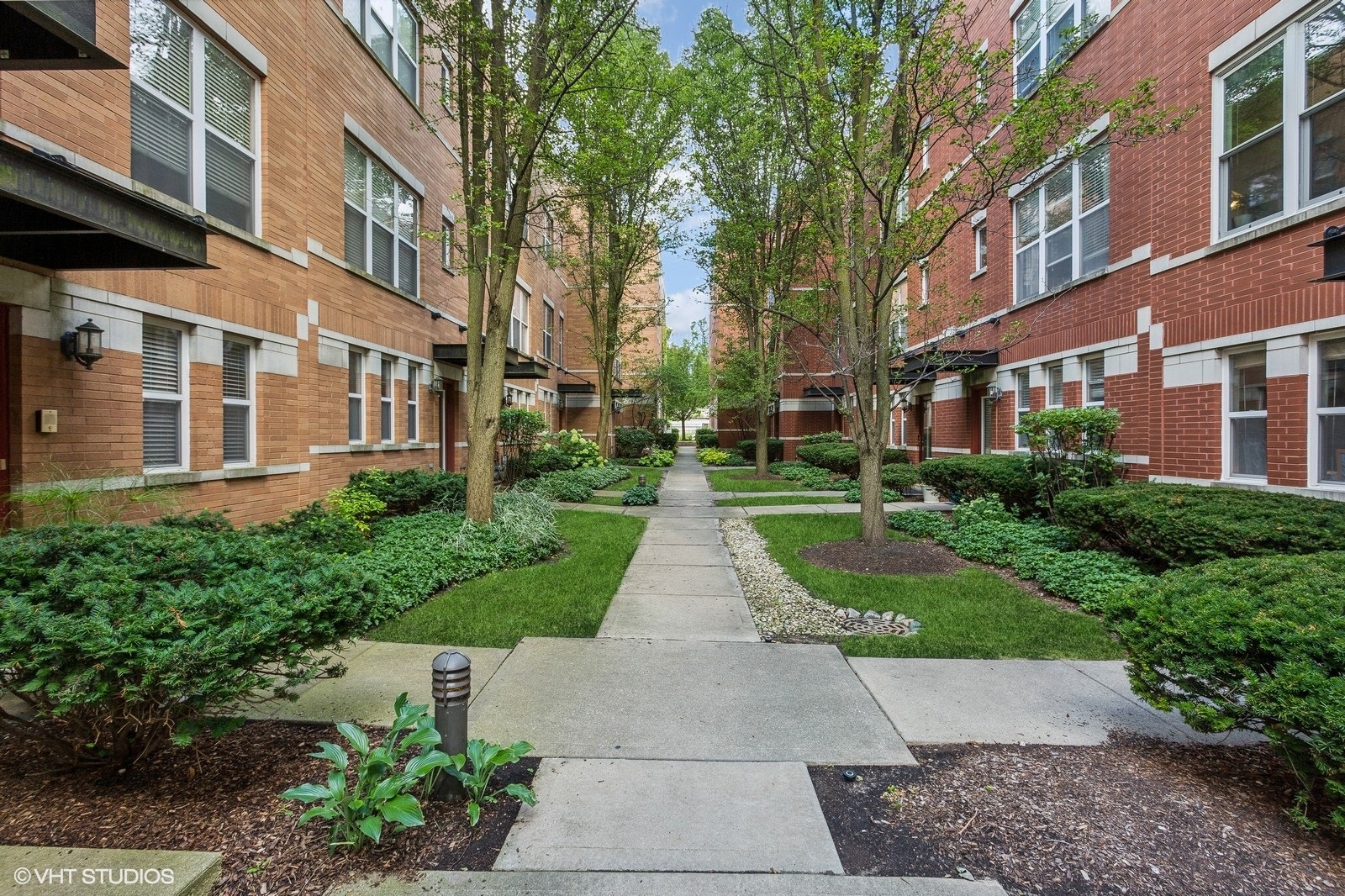 533 Chicago Avenue Unit: H