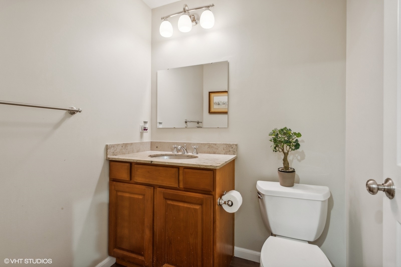 533 Chicago Avenue Unit: H