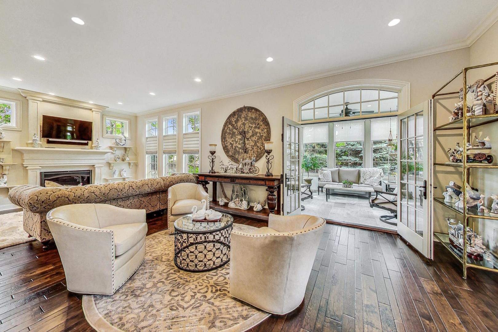 1 Willowcrest Drive