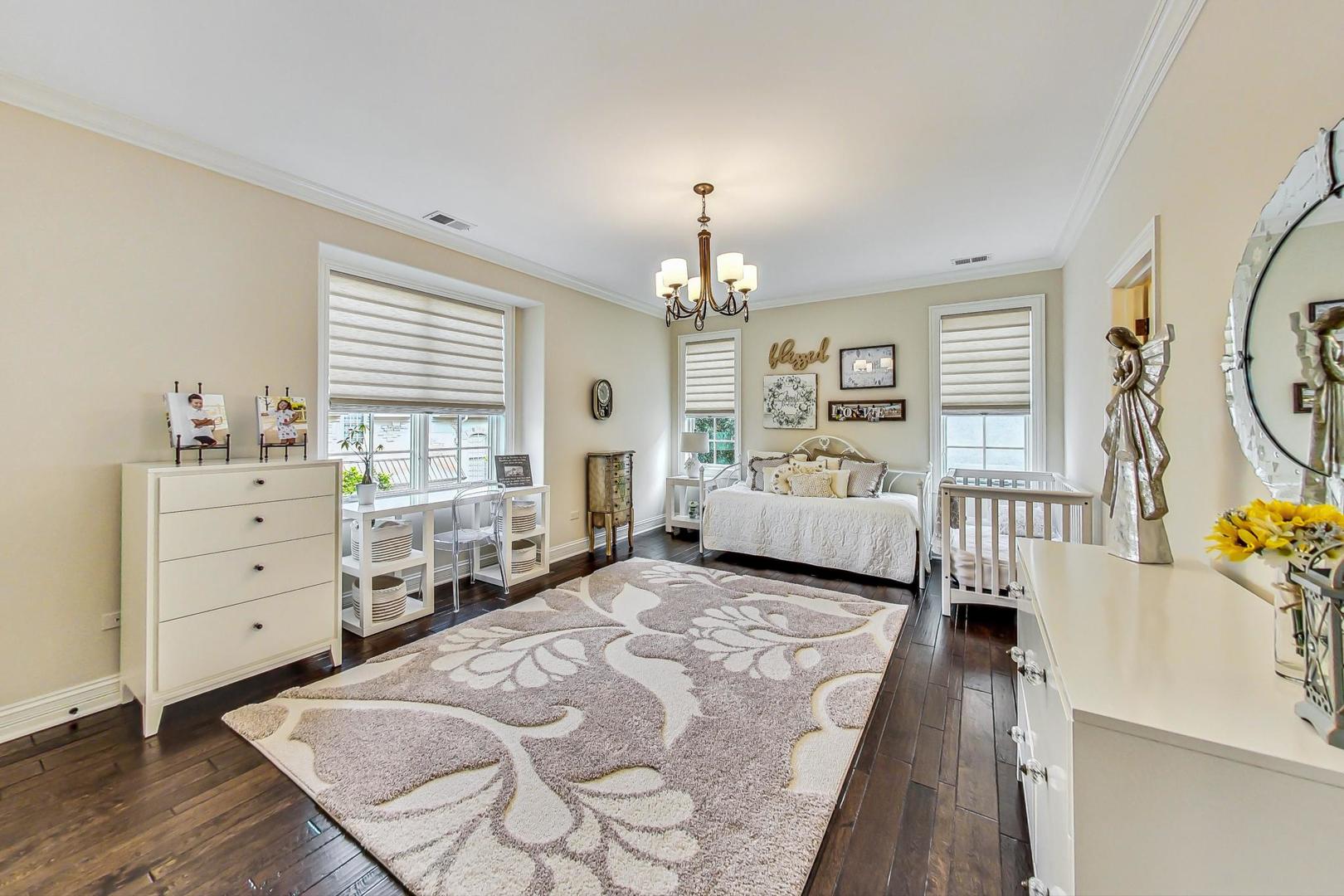 1 Willowcrest Drive