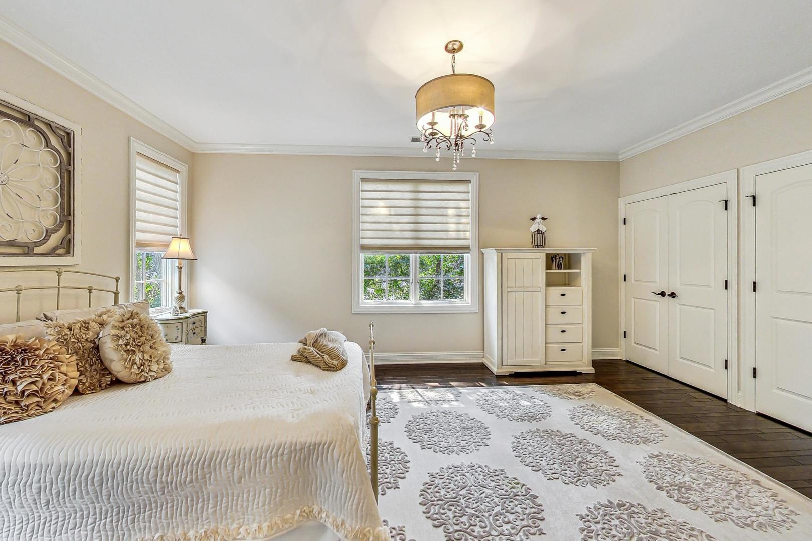 1 Willowcrest Drive