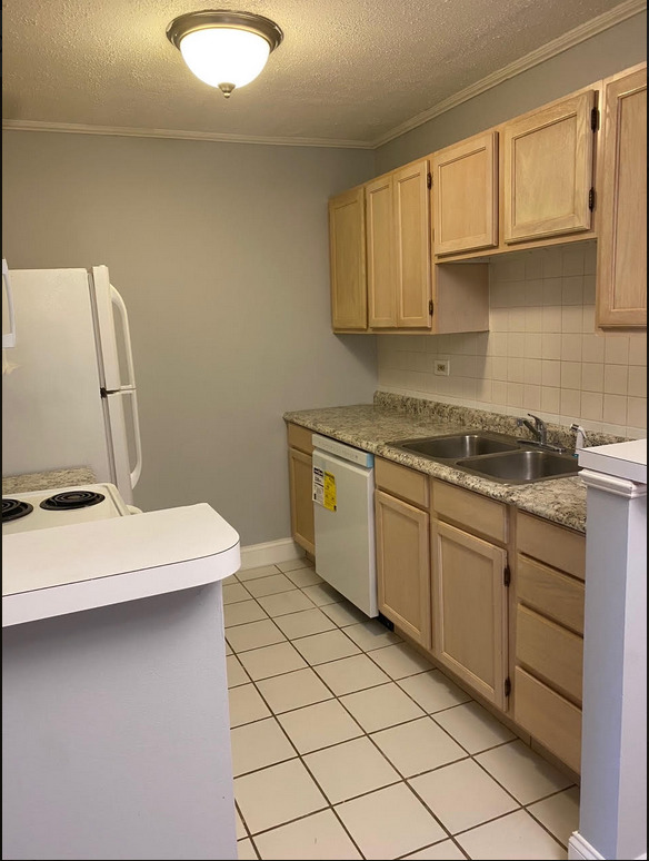 6135 Knoll Wood Road Unit: 303
