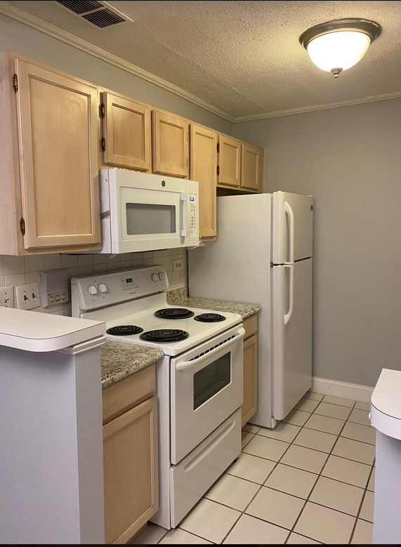 6135 Knoll Wood Road Unit: 303