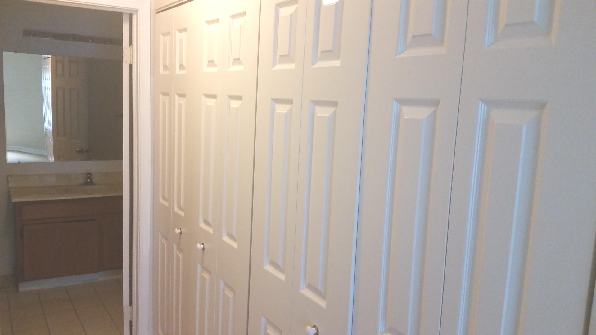 377 Sandhurst Circle Unit: 6