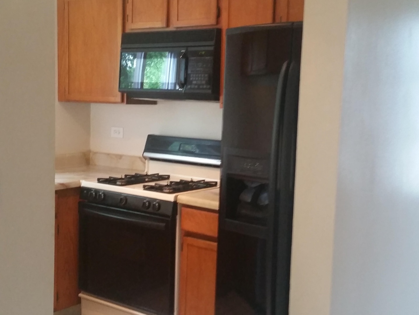 377 Sandhurst Circle Unit: 6