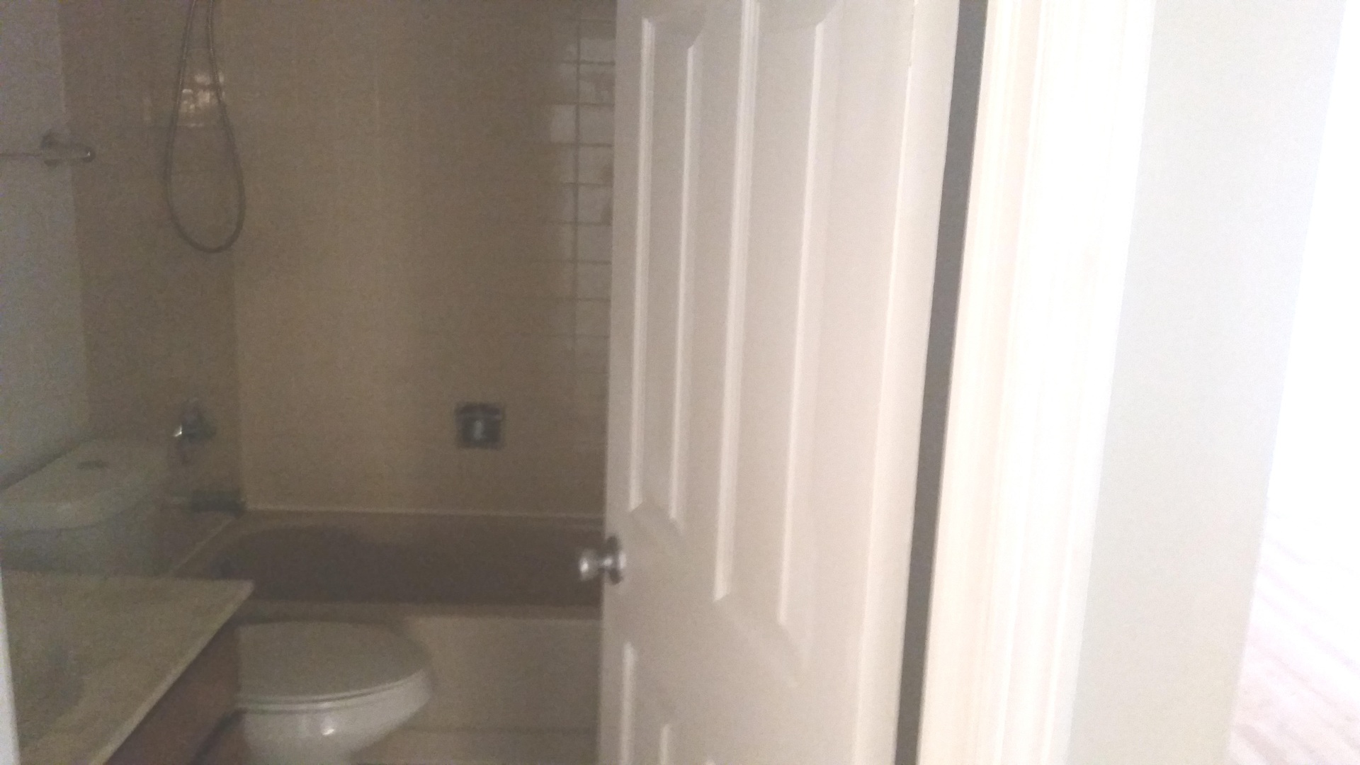 377 Sandhurst Circle Unit: 6