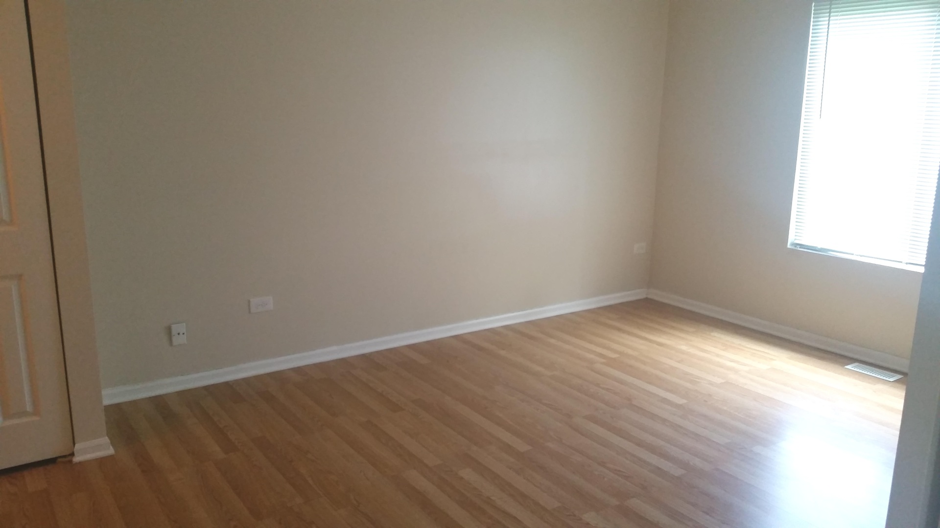 377 Sandhurst Circle Unit: 6