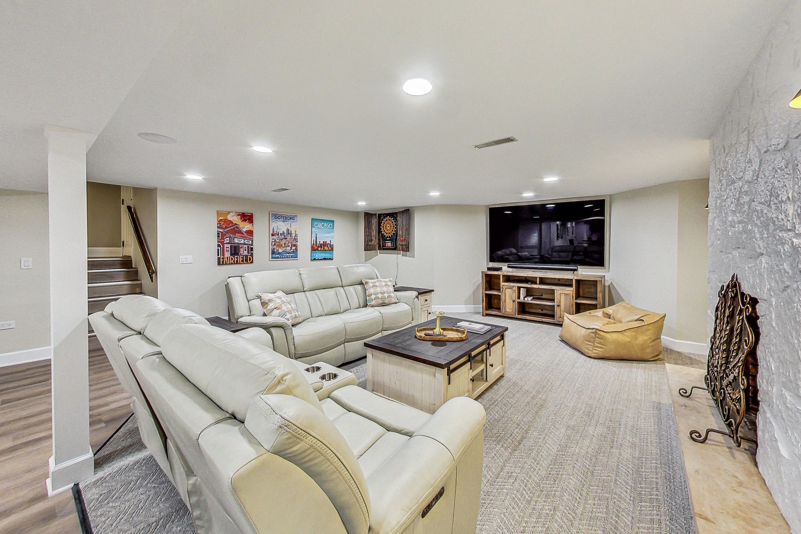 920 Oakwood Terrace