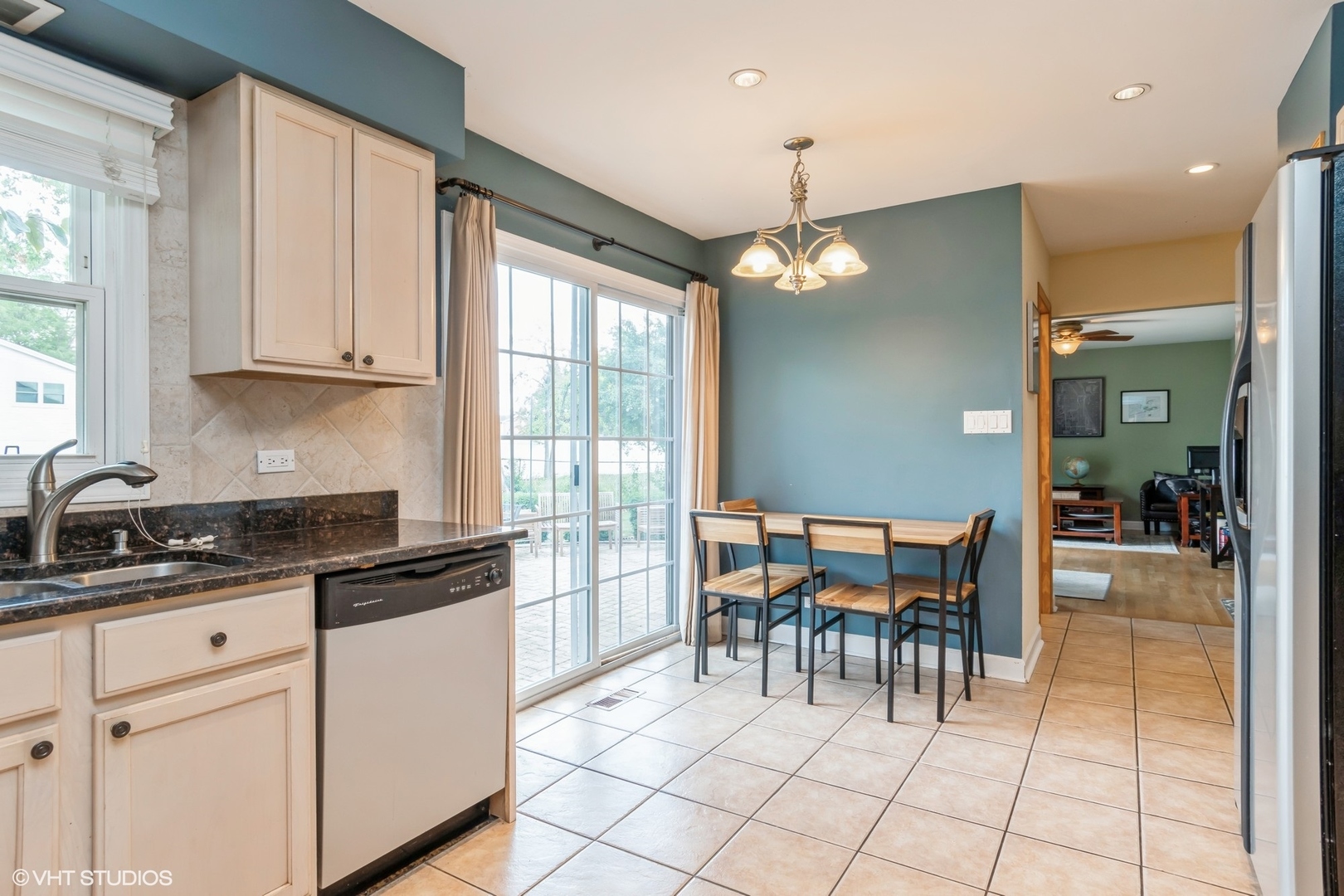 4151 Roslyn Road