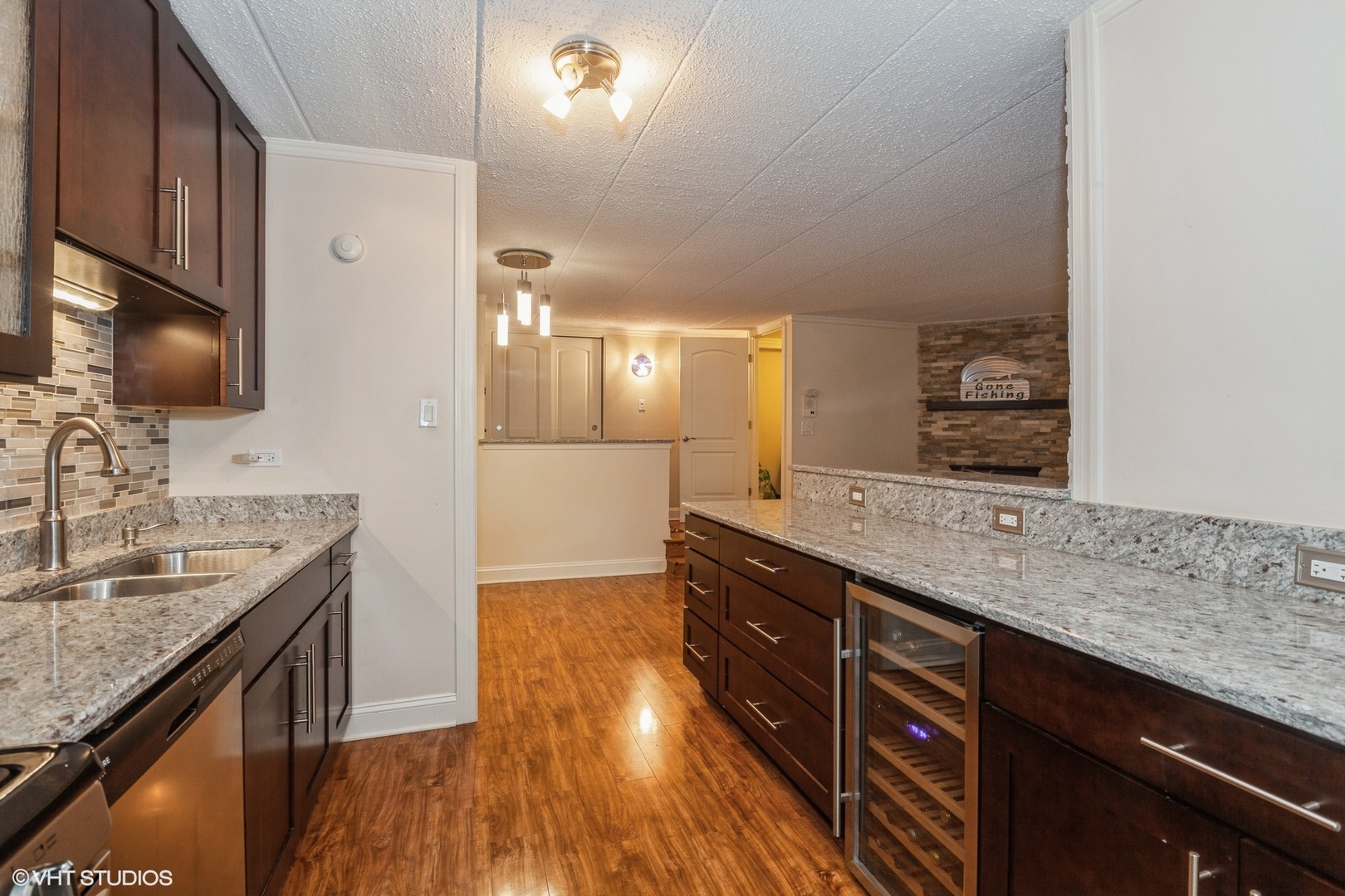 525 Cumnor Road Unit: 105E