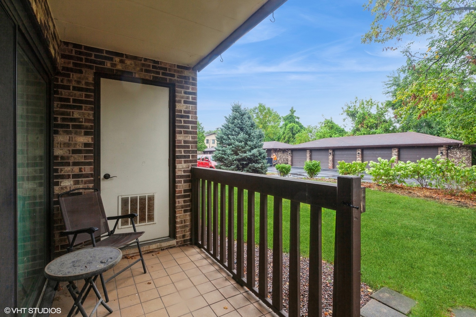 525 Cumnor Road Unit: 105E
