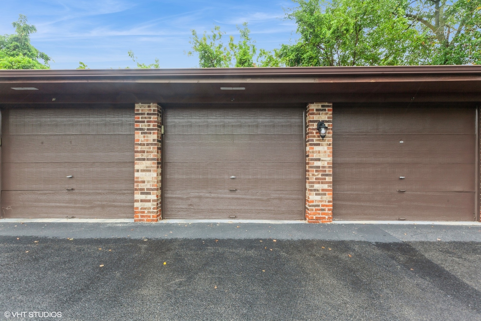 525 Cumnor Road Unit: 105E