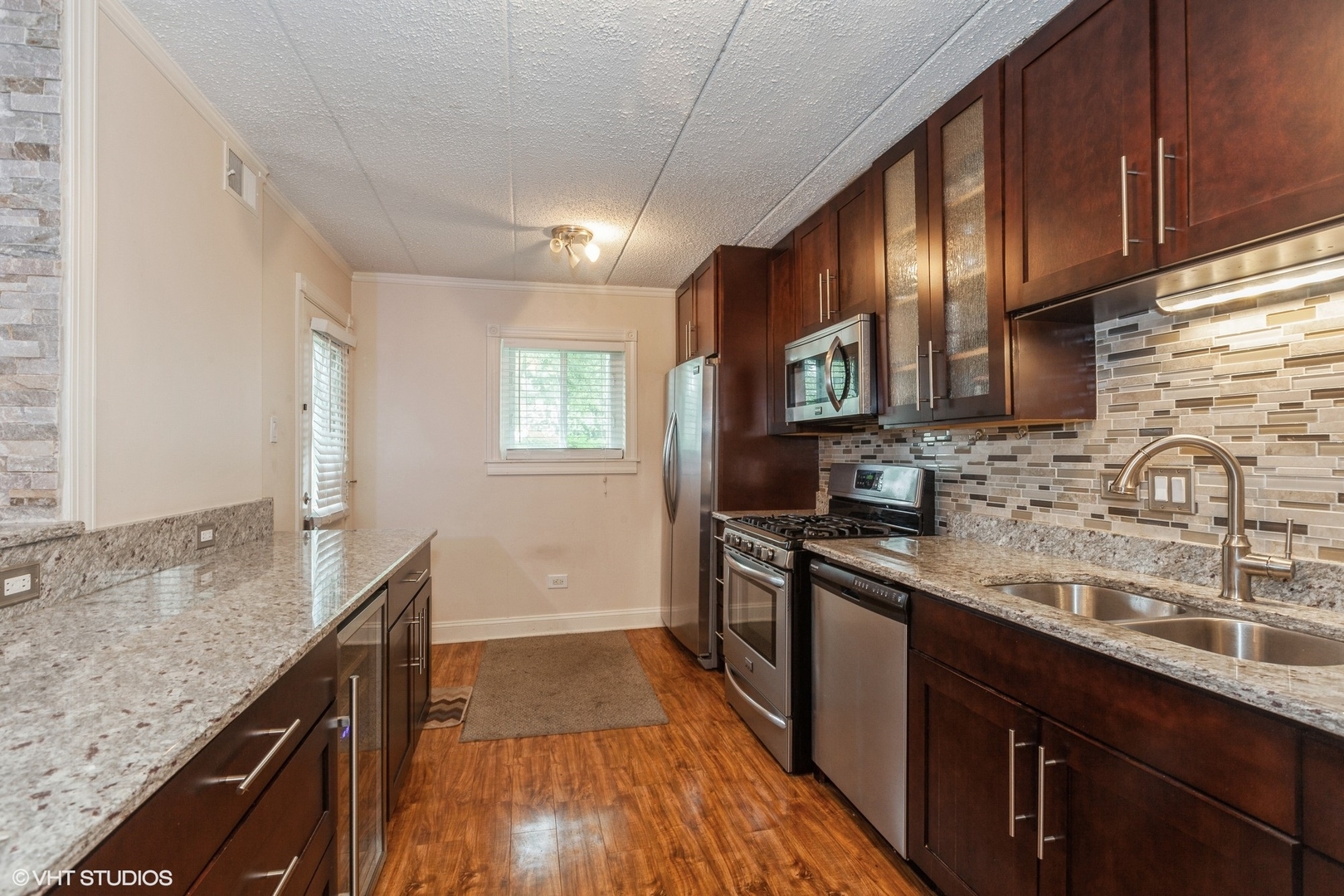 525 Cumnor Road Unit: 105E