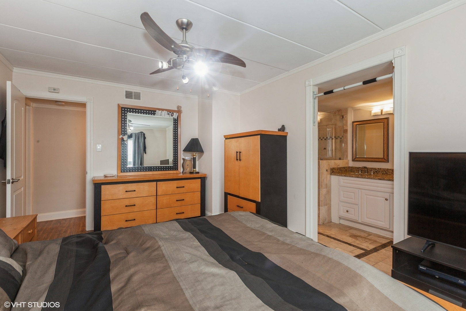 525 Cumnor Road Unit: 105E